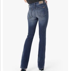 Joe’s Jeans Honey bootcut 27